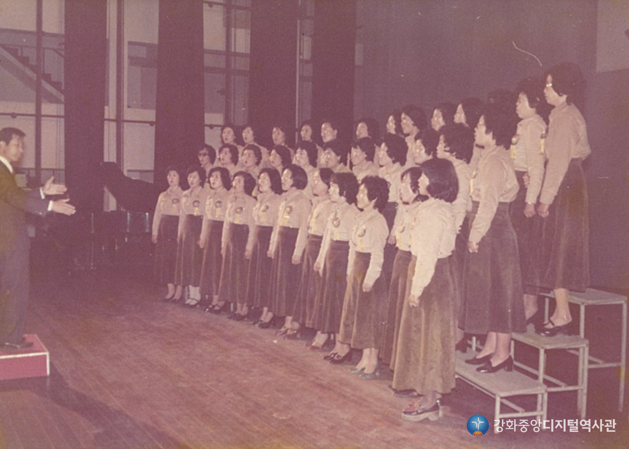 batch_1980_004.jpg