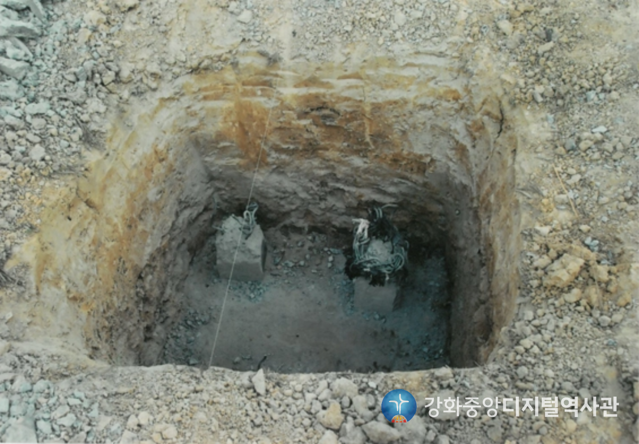 쁘레이벵교회 선교센터 건축현장 2_2011.png