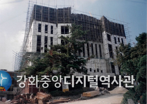 창립 100주년 새 성전 공사1_20000901.jpg